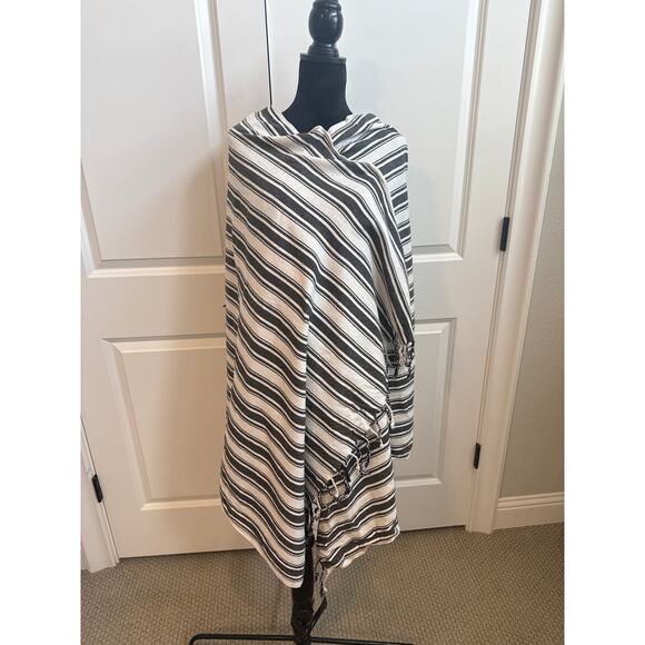 Buldano Cotton/Linen Blend Gray and White Striped Turkish Towel/ Shawl/ Scarf - Picture 2 of 6